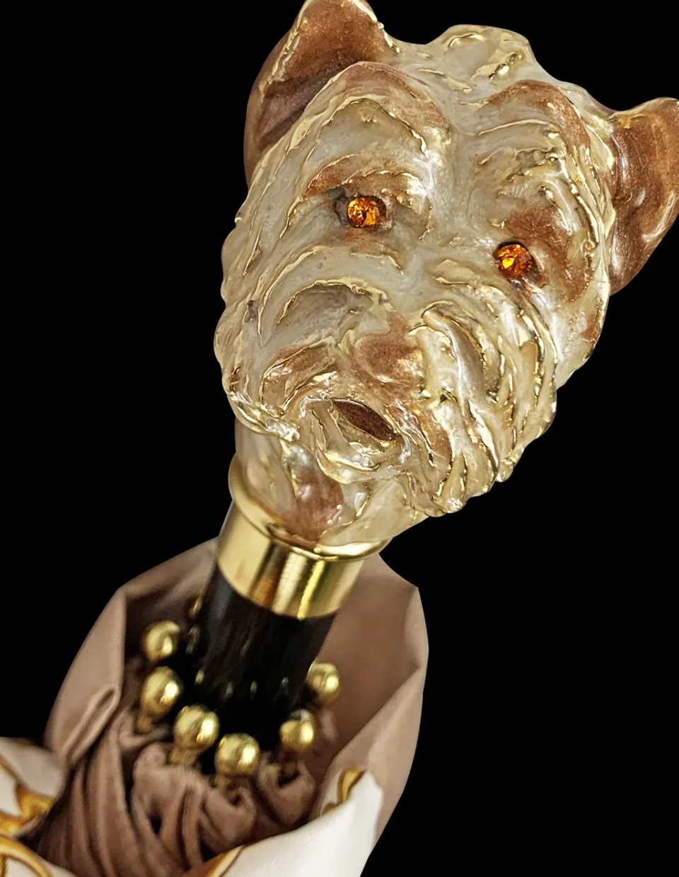 Hot Il Marchesato Crema elegante con cane smaltato